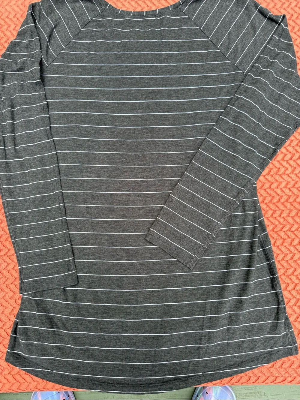 7 long sleeve, Lululemon shirts lot all in pristine condition see all pictures!😀